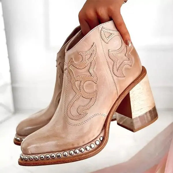 Edna – Bestickte Stiefel mit Blockabsatz und seitlichem Reißverschluss