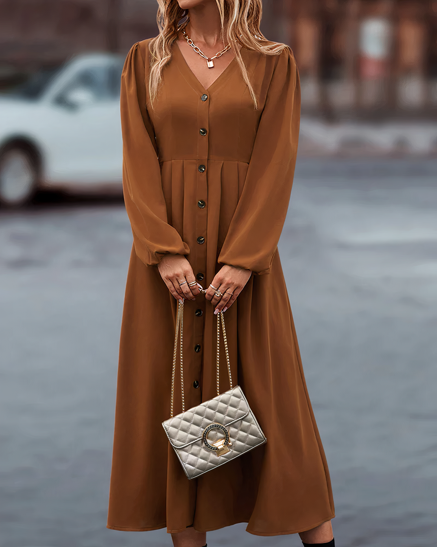 Noreen - Elegantes und schmeichelhaftes V-Ausschnitt Knopf Langkleid