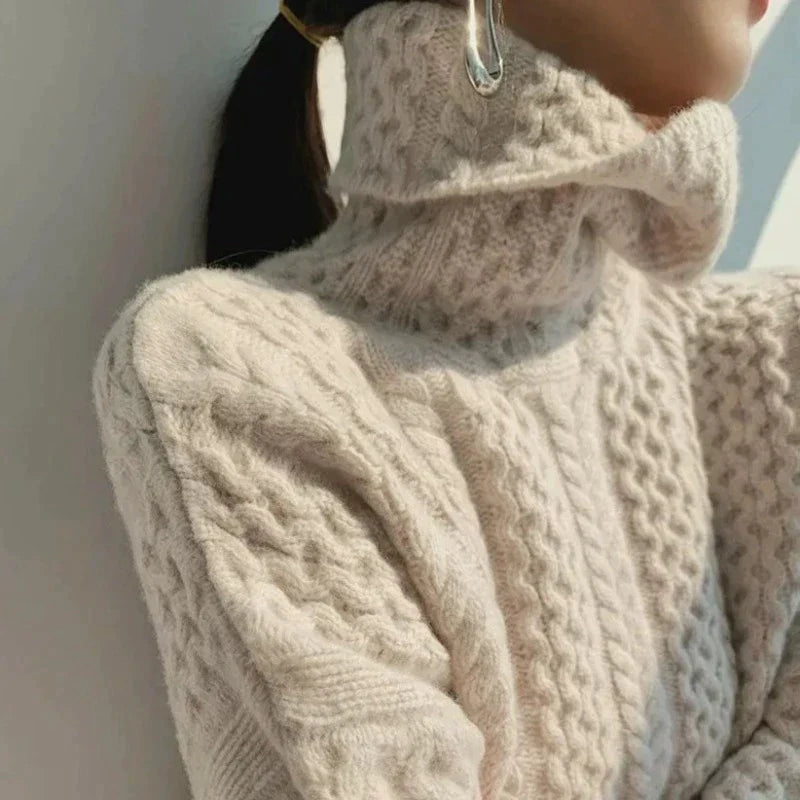 BOUCLÉ COUTURE Rollkragenpullover