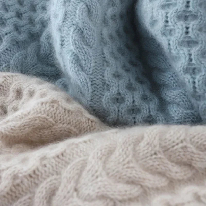 BOUCLÉ COUTURE Rollkragenpullover
