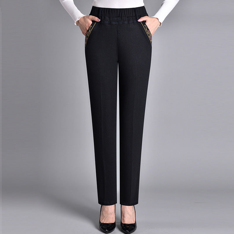 Jeans mit Seitentaschen und durchgehendem elastischem Bund