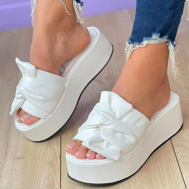 Fiorella - Orthopädische Sandale mit hohem Rand