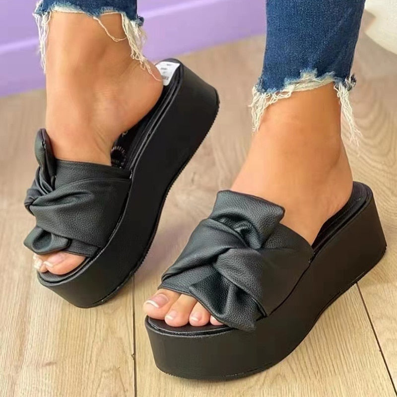 Fiorella - Orthopädische Sandale mit hohem Rand