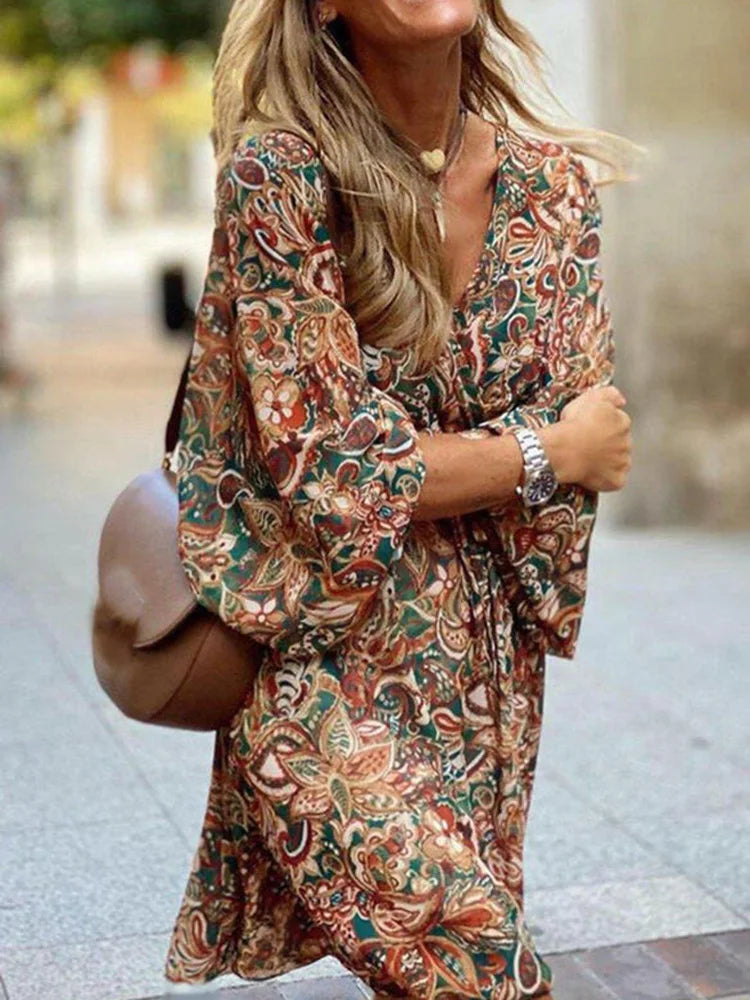 Casandra - Minikleid mit Boho-Muster und tailliertem Schnitt